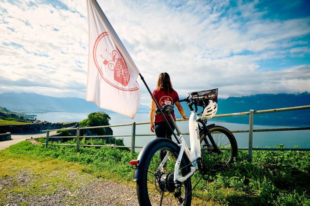 Vélo électrique devant le lac Léman dans le Lavaux